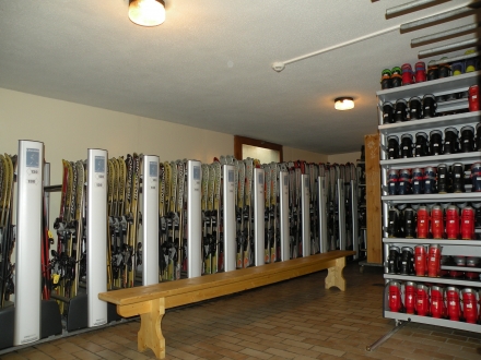 Notre parc de materiel de  ski & snowboard - Chalet L'ESCALADE 